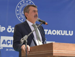 Milli Eğitim Bakanı Tekin Deprem Bölgesindeki Derslik Sayısını Yüzde 16 Artırdıklarını Açıkladı