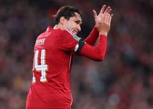 Federico Chiesa Liverpool’da Rekabeti Fırsata Çevirerek Kendini Yeniden Keşfetti Güçlü Başlangıç Yaptı