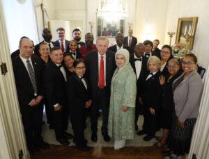 Cumhurbaşkanı Erdoğan Washington Ziyaretinde Blair House Çalışanlarıyla Samimi Anlar Yaşadı