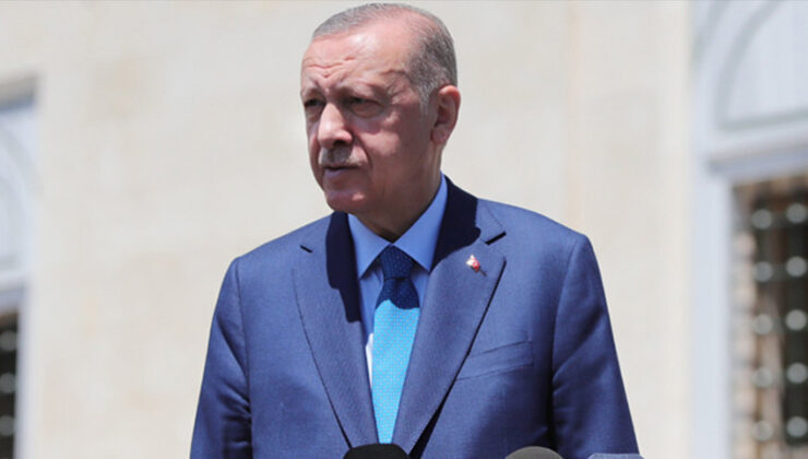 Cumhurbaşkanı Erdoğan Büyük Çamlıca Camisi’nde Cuma Namazını Kıldı Vatandaşlarla Bir Araya Geldi