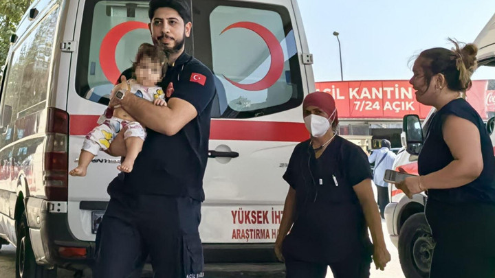 Bursa İnegöl’de 1 Yaşındaki Bebek Maraş Otu Yutunca Hastaneye Kaldırıldı