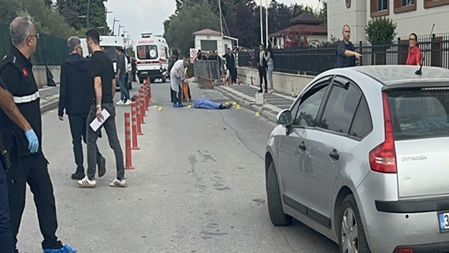 Yalova Adliyesi Önünde Meydana Gelen Silahlı Kavgada Bir Kişi Hayatını Kaybetti Bir Yaralı