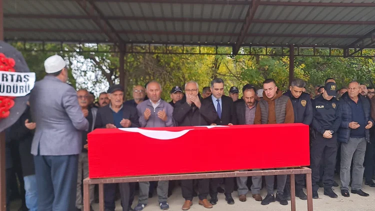 27 Yaşındaki Polis Memuru İsa Azmaz Lösemiye Yenik Düşerek Hayatını Kaybetti
