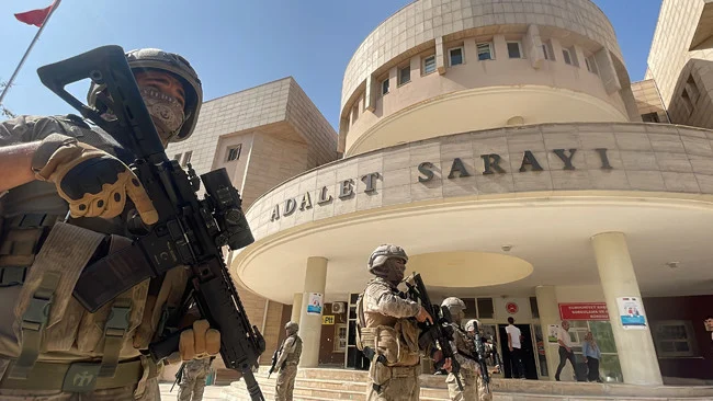 Jandarma Akçakale’de 3 Milyon Liralık Dolandırıcılığı Son Anda Engelledi