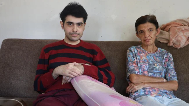 Barış Özbay Üç Yıl Sonra Evinden Çıkarıldı Annesinin Hayalleri Ve Gencin Yaşam Umutsuzluğu