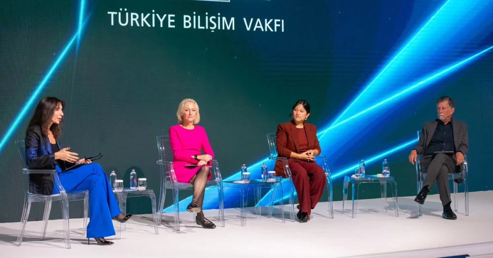 Tbv 30Uncu Yıl Buluşmasında Yapay Zekanın Geleceği Etik Ve İnsan Odağında İncelendi