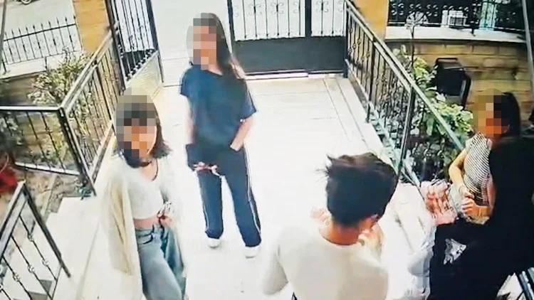 Konya’da 12 Yaşındaki Kız Öğrenci Evinde Bıçaklı Saldırı Tehdidi Altına Girdi