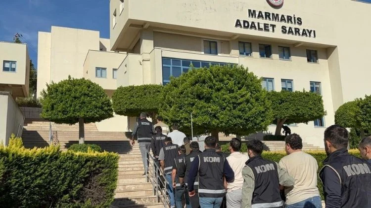 Muğla’da Tekneyle Yurt Dışına Kaçmaya Çalışan FETÖ Mensubu Sekiz Kişi Yakalandı