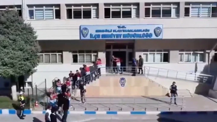 41 İlde 971 Kişiyi Dolandıran Şebekelere Yönelik Operasyonda 206 Kişi Tutuklandı
