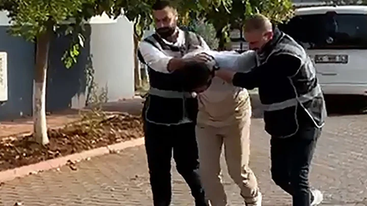 Adana’da Ortağını Darbedip Kaçarken Kendini Vuran Şüpheli Tutuklandı