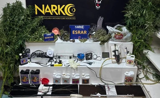 Adana’da Narkotik Operasyonunda Uyuşturucu Ticareti Yapan 12 Şüpheli Tutuklandı