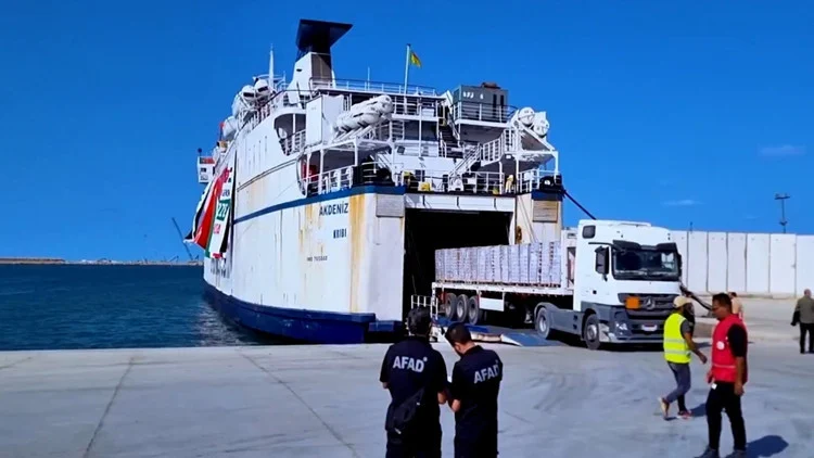 AFAD’ın 17 İyilik Gemisi Akdeniz 900 Ton Yardımla Mısır’a Ulaştı