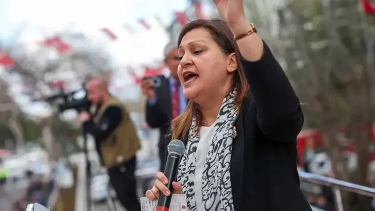 Burcu Köksal Ak Parti İddialarını Yalanladı CHP İçinde Maruz Kaldığı Saldırılara İsyan Etti