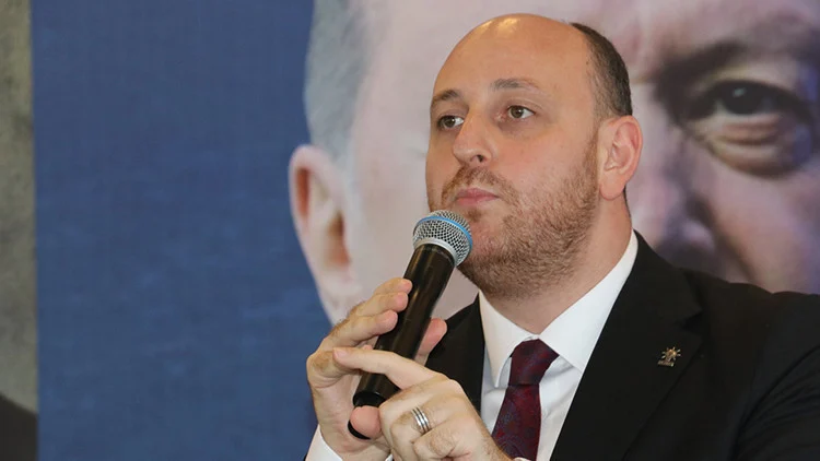 Aydın’da Alkollü Yakalanan Şahsın Ak Parti Teşkilat Başkanı Olmadığı Açıklandı