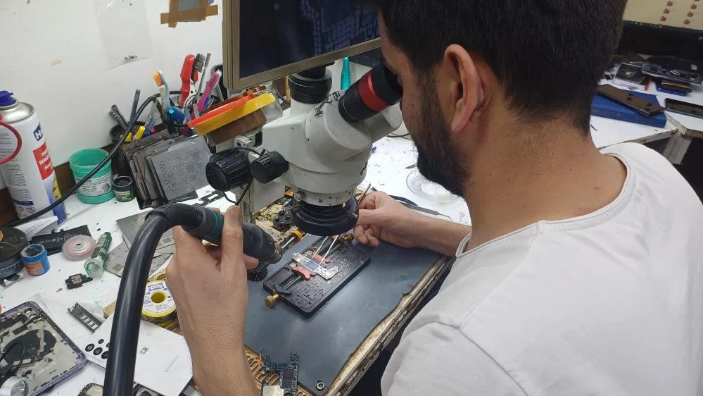 Yenilenmiş Telefonlarda Parça Orijinalliği Endişesi Uzmanlardan Kritik Uyarı