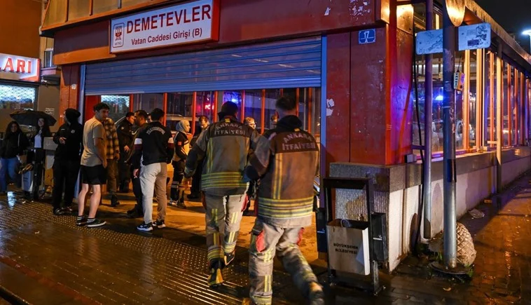 Ankara Metrosunda Duman Paniği Yolcuların Tahliyesine Neden Oldu