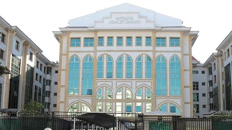 Antalya Büyükşehir Belediyesi Soruşturmasında Üç İsim Etkin Pişmanlıkla Serbest Kaldı