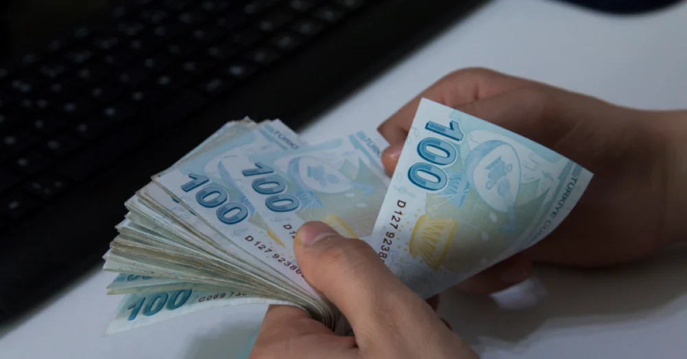 Yeni Asgari Ücret 28 Bin 75 Türk Lirası Net Olarak Açıklandı Türk İş Karara Tepki Gösterdi