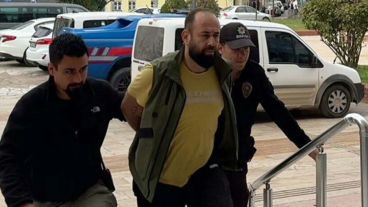 Atatürk’ü Anma Töreniyle Alay Eden Motosikletliye Ev Hapsi Kararı Verildi
