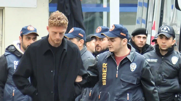 Futbolda Büyük Şike Ve Bahis Operasyonunda 20 İsim Tutuklandı