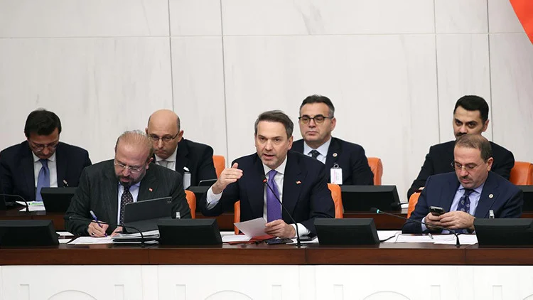 Bakan Bayraktar Nükleer Enerjiyi Türkiye’nin Geleceği İçin Vazgeçilmez Olarak Nitelendirdi