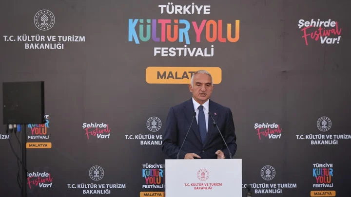 Kültür Ve Turizm Bakanı Ersoy Kültür Yolu Festivallerinin Dünyanın En Büyük Organizasyonu Olduğunu Bildirdi