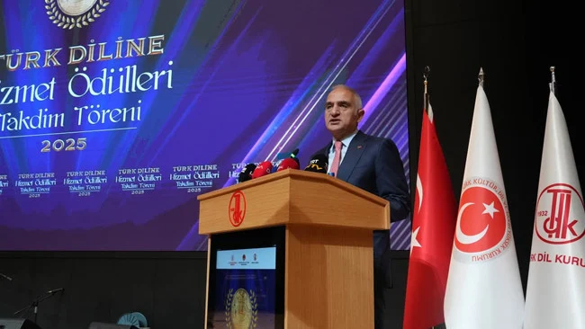 Bakan Ersoy Türkçeye Adanan Emeği Vurguladı UNESCO 15 Aralığı Dünya Türk Dili Ailesi Günü İlan Etti