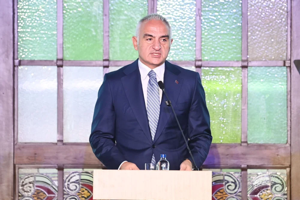 İstanbul’un İkonik Haydarpaşa Ve Sirkeci Garları Kültür Sanat Adası Oluyor