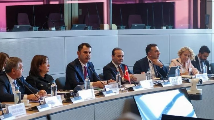 Bakan Kurum Brüksel’de İklim Diyaloğu Ve Deprem Bölgesi Bilgilendirmesi Yaptı