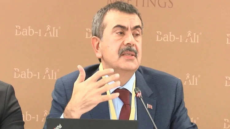 Milli Eğitim Bakanı Yusuf Tekin Yapay Zeka Destekli Açık Uçlu Soru Değerlendirme Projesini Açıkladı