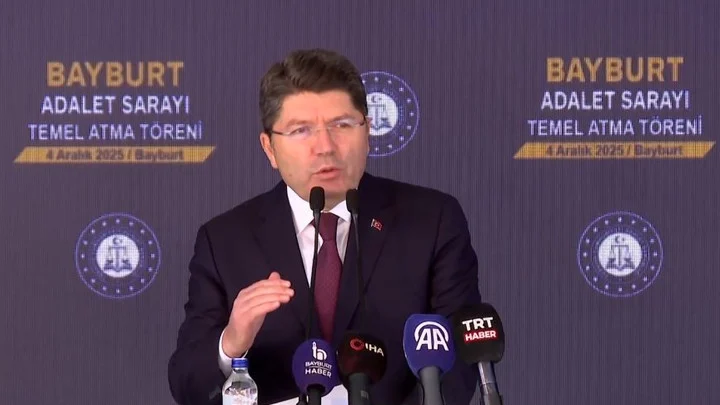 Adalet Bakanı Tunç Terörle Mücadelede Tuzaklara Karşı Uyanık Olunacağını Vurguladı