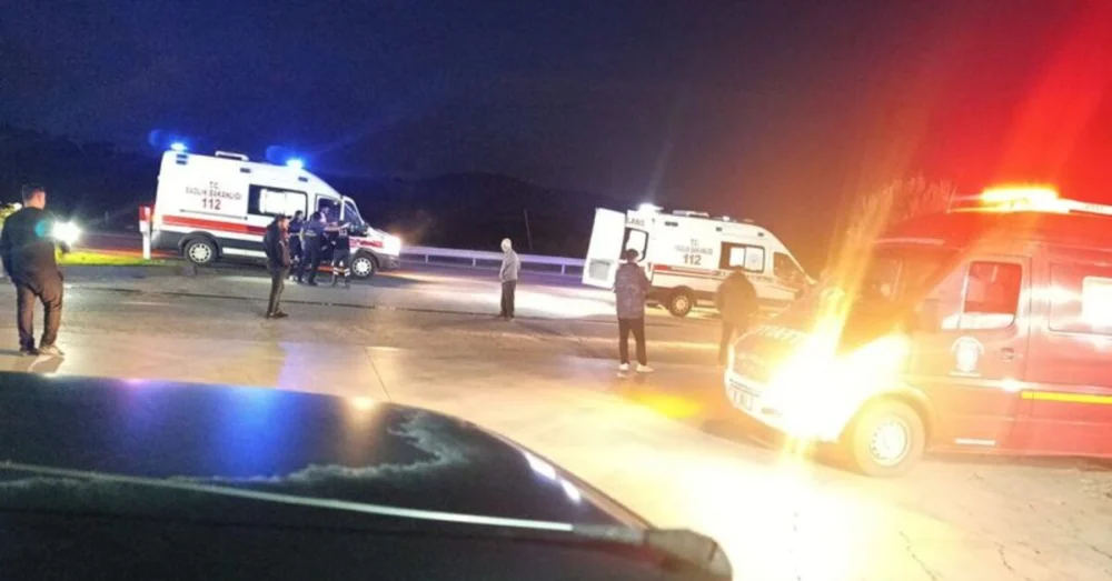 Balıkesir Edremit Karayolunda Trafik Kazası Bir Ölü Bir Ağır Yaralı