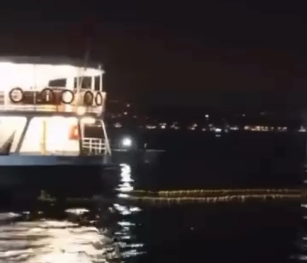 Eminönü Beykoz Vapuru Paşabahçe Açıklarında Balıkçı Ağlarına Takılarak Seferlerde Kısmi Aksama Yaşandı