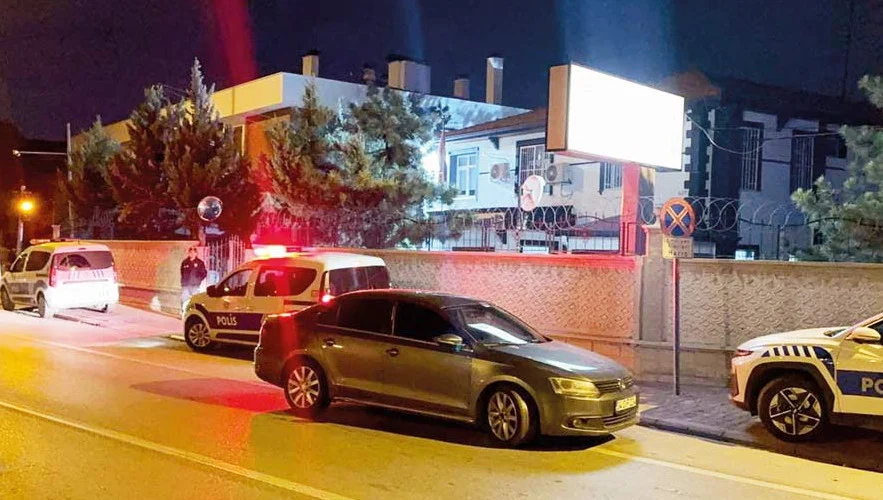 Polis Merkezinde Kan Donduran Cinayet Zanlı Bıçaklanarak Hayatını Kaybetti