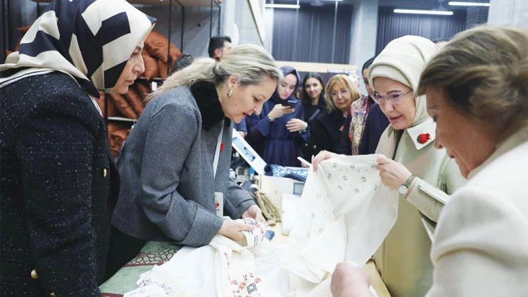 Emine Erdoğan Sürdürülebilirlik Ve Dayanışma Odağındaki ‘Dönüşüm Pazarı’Nın Açılışını Gerçekleştirdi
