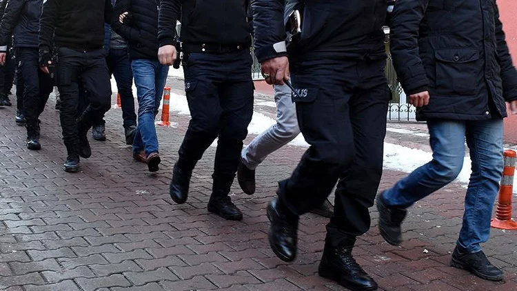 Bursa Merkezli 6 İlde Organize Suç Örgütleri Ve Silah Ticaretine Yönelik Operasyonda 16 Tutuklama