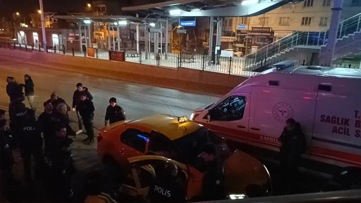 Bursa’da Gece Yarısı Eğlence Mekanı Önünde Silahlı Çatışma Bir Ağır İki Yaralı