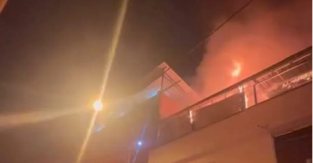 Bursa Cumhuriyet Mahallesi’Ndeki İki Katlı Bina Yangını Çatıyı Kullanılamaz Hale Getirdi