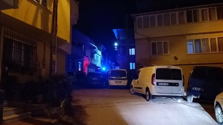 Bursa’daki Evde Baba Ve Kızı Ölü Bulundu