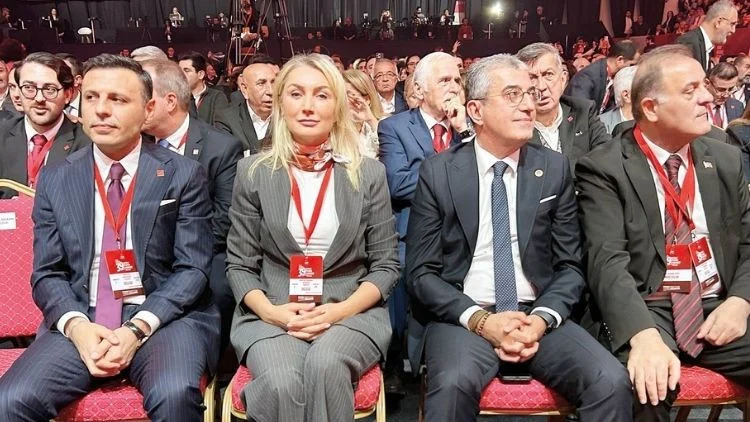 Özgür Çelik Tek Aday Olarak Yeniden CHP İstanbul İl Başkanı Seçildi