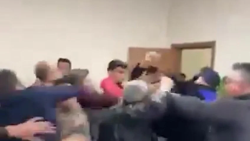Ceylanpınar Belediyesinde Personeller Arasındaki Kavgada 6 Kişi Yaralandı