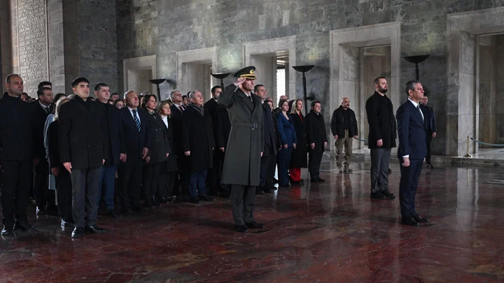 CHP Lideri Özgür Özel Anıtkabir’de Partisinin Yaşadığı Zorluklara Dikkat Çekti