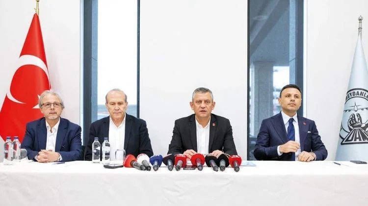 Özgür Özel Gazze İçin Barış Çağrısı Yaparak İnsani Yardıma Hazır Olduklarını Bildirdi