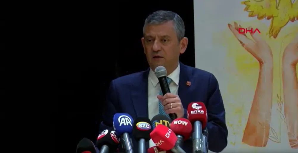 CHP Lideri Özel İktidarın Sivil Darbe Girişiminde Bulunduğunu Vurguladı