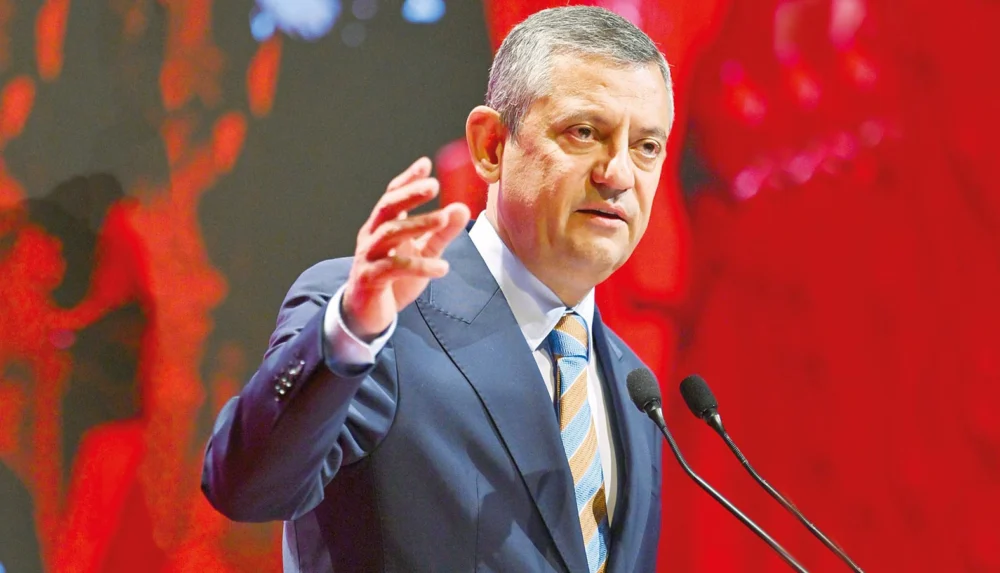 CHP’de Büyük Kurultay Hazırlıkları Başladı Özgür Özel Anahtar Liste İçin Hız Verdi