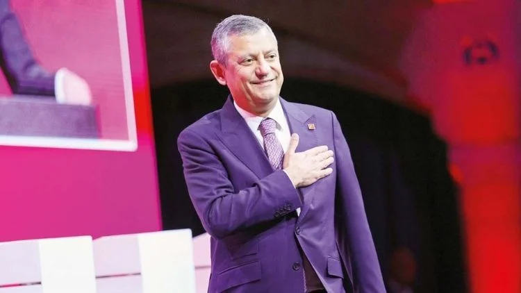 CHP Milletvekillerinden Özgür Özel’e Disiplin Ve Yolsuzluk İddiaları Listesi Sunuldu