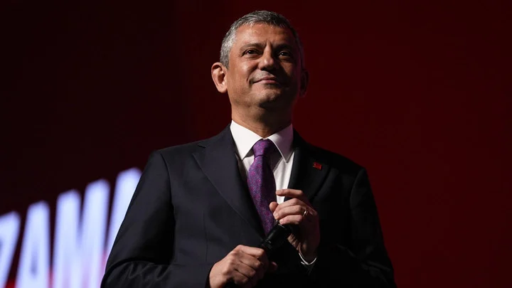 CHP Genel Başkanı Özgür Özel Yeni Merkez Yönetim Kurulu Üyelerini Belirledi