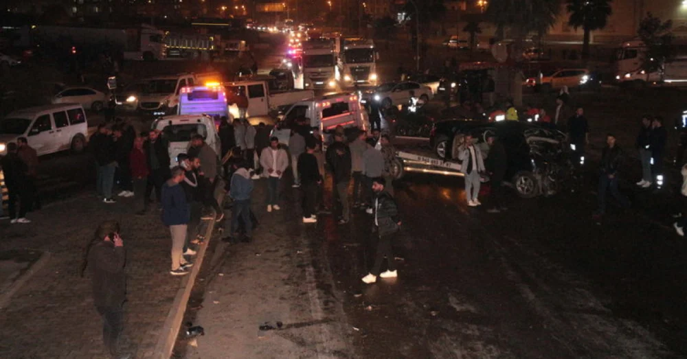 Cizre’de Yedi Aracın Karıştığı Zincirleme Kazada Yedi Kişi Yaralandı