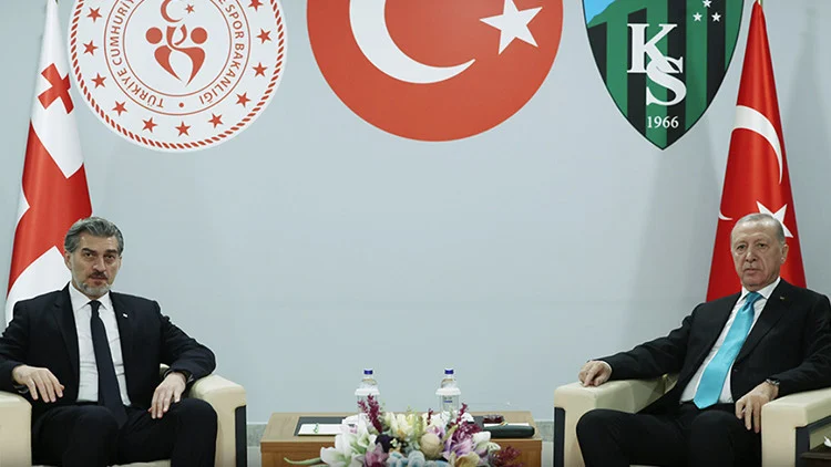 Cumhurbaşkanı Erdoğan Ve Gürcistan Cumhurbaşkanı Kavelaşvili Kocaeli’de Bir Araya Geldi