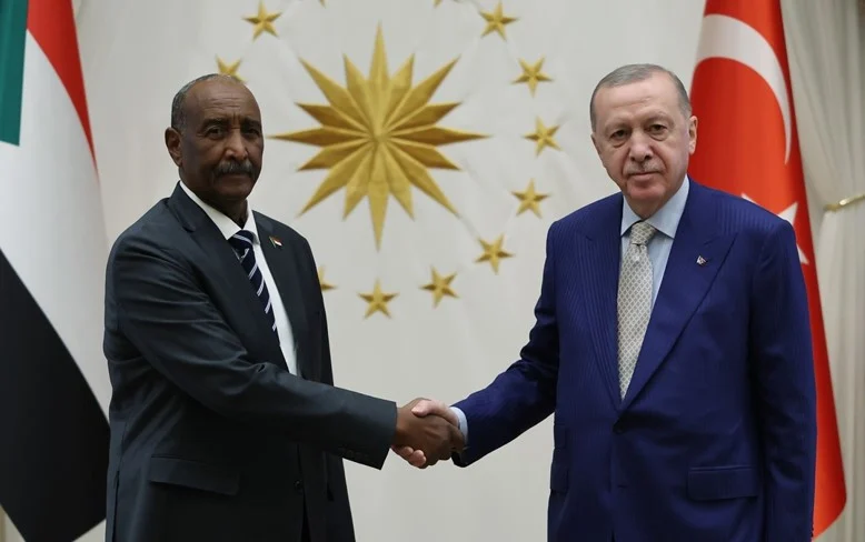 Cumhurbaşkanı Erdoğan Sudan Egemenlik Konseyi Başkanı El-burhan İle Stratejik Görüşmelerde Bulundu